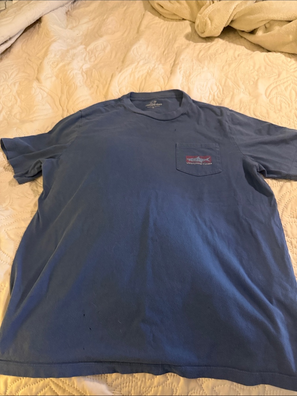 Vineyard Vines young men Short-Sleeve Pocket Tee in Navy Blue